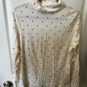 Black polka dot Turtleneck Tee